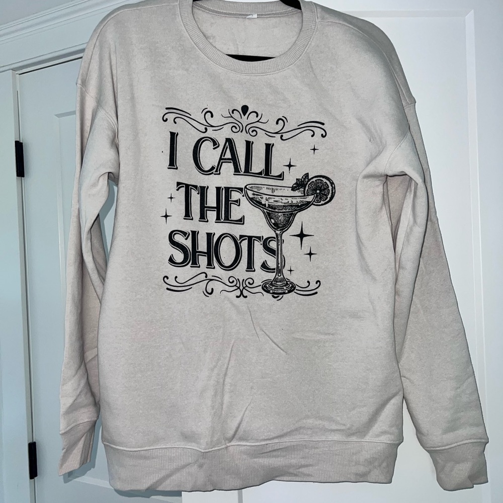 “I call the shots” Cocktail Crewneck Sweatshirt with Graphics Brown Tan NWOT